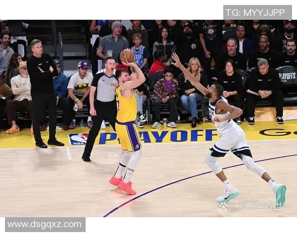 湖人击败森林狼,取得4连胜——团队合作引领胜利之路 湖人击败森林狼,取得4连胜——团队合作引领胜利之路