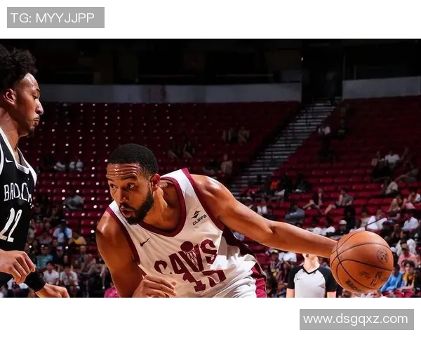 火箭队以118-108击败爵士队,晋级西部半决赛:见证巨星时刻 火箭队以118-108击败爵士队,晋级西部半决赛:见证巨星时刻